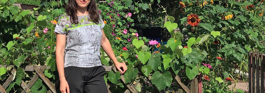 Unsere Besucherin Dana im Garten Unterried, Aktion Offener Garten 2020